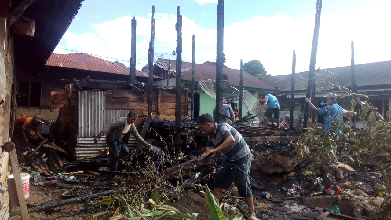 Di Desa Haunatas Marancar,  2 Unit Rumah Ludes Dilalap si Jago Merah