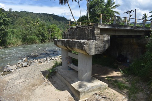 Jembatan Laru – Tambangan Tinggal Kenangan,  Warga 7 Desa  Minta Kadis PUPR Madina Diperiksa Kejatisu