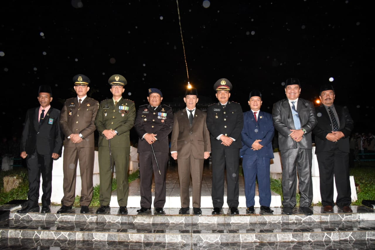 Hujan di Tapsel,  Apel Kehormatan dan Renungan Suci Berjalan Khidmat