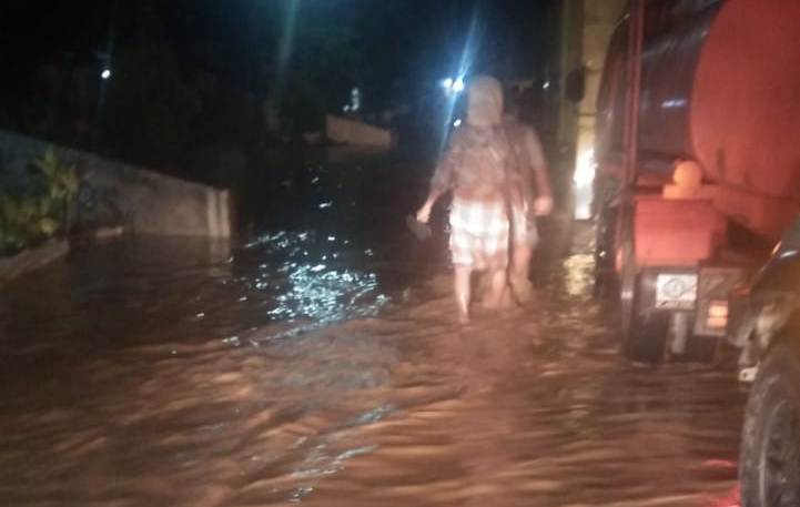 Hujan Guyur Kab.Madina,  Sejumlah Desa di Kec.Siabu Banjir, Medan – Padang Terkendala