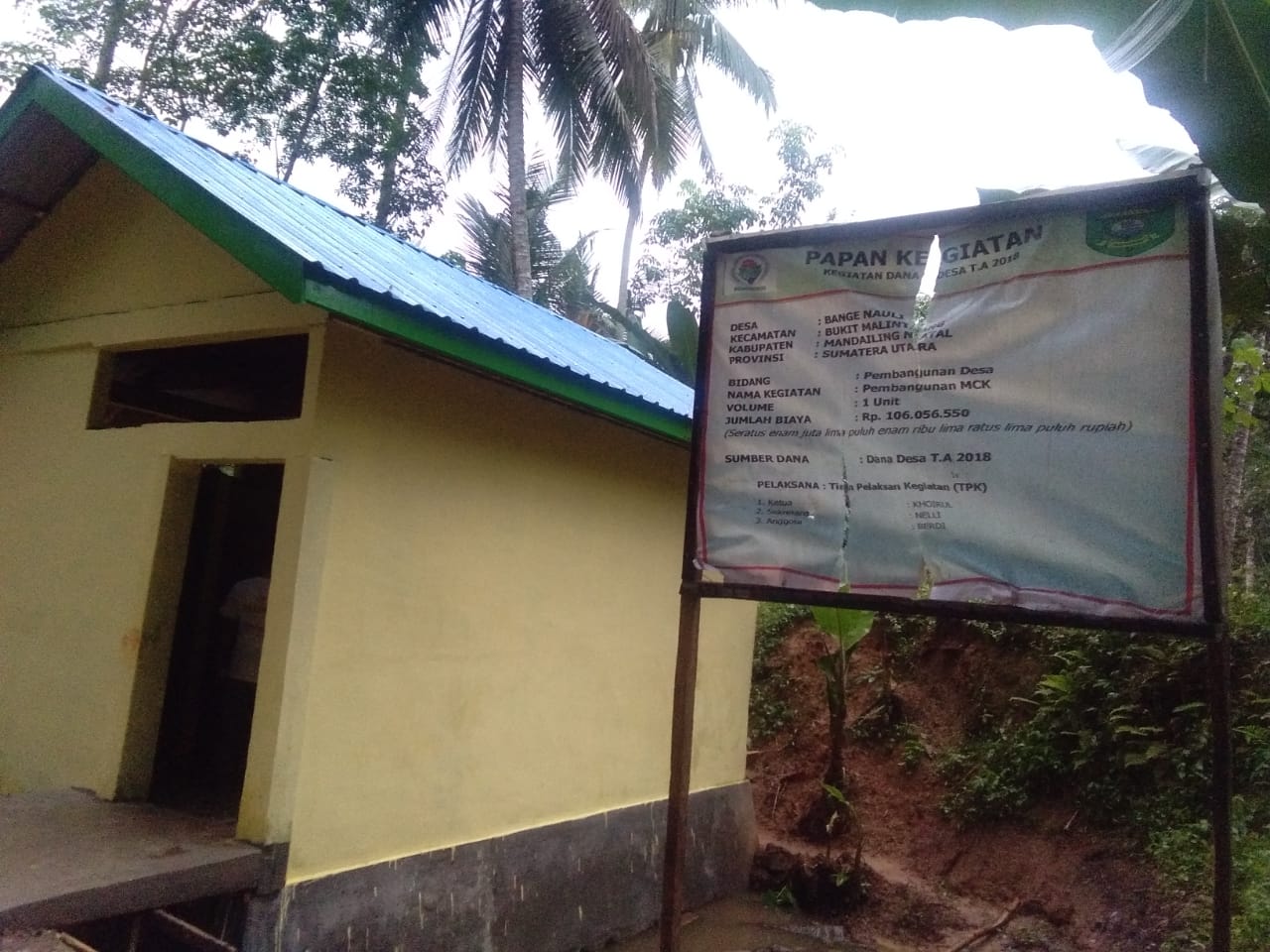 Ngeri Kali DD Desa Bange Nauli,  Rehab Lapangan Bola Ratusan Juta, MCK Anggaran “Mark Up