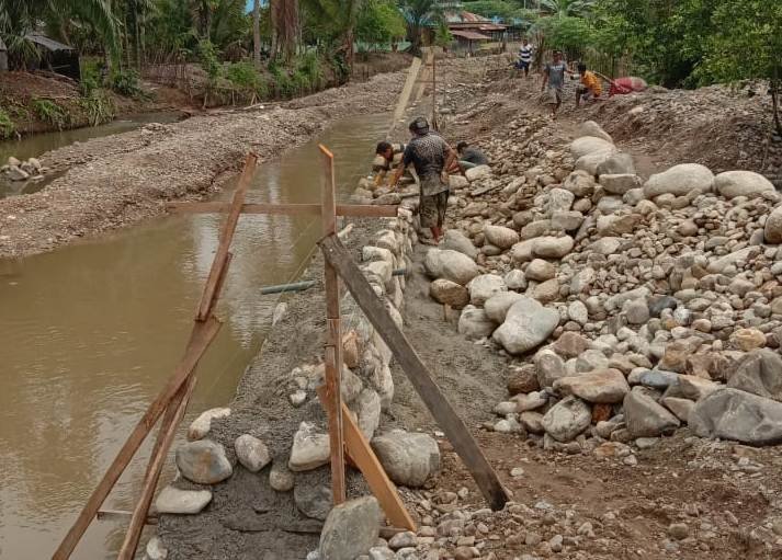 Gabungan LSM di Madina,  Adukan Proyek  Dinas SDA,Cipta Karya dan Tata Ruang Provsu