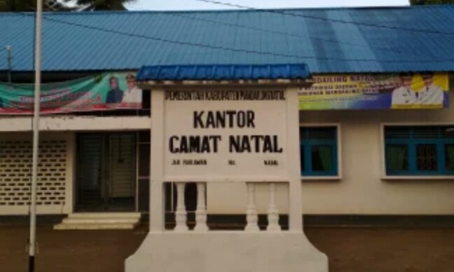 Komentar Praktisi Hukum, Kades Pasar VI dan Camat Natal Harus Diperiksa