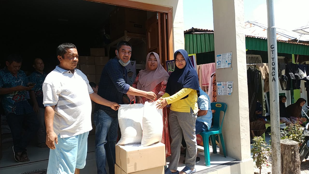 2 Desa Bansos Provsu Disalurkan di Kec.Panyabungan