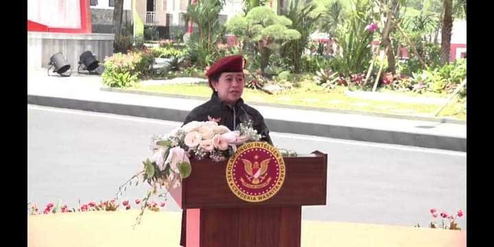 Puan Resmikan Patung Bung Karno di STIN