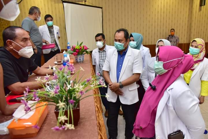 Diskusi dengan Tenaga Medis, Gubsu Minta Tetap Jaga Kesehatan dan Waspada