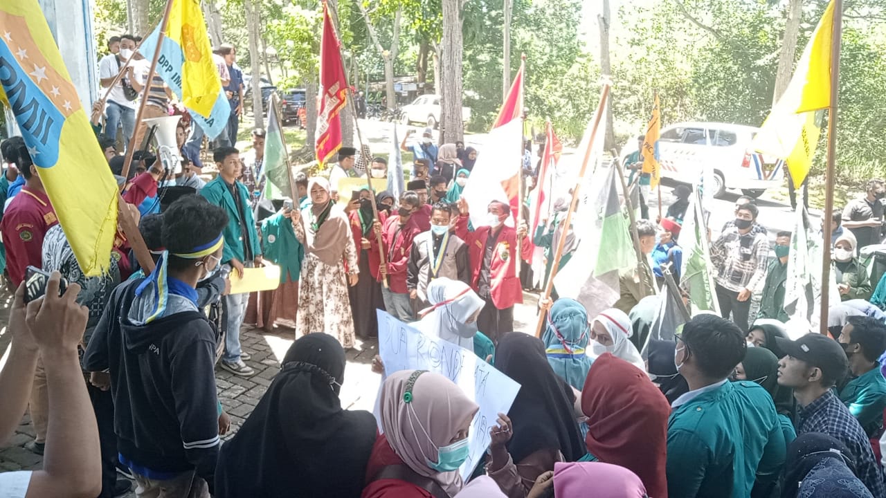 Mengikuti Aksi Dema STAIN dan Cipayung Plus Mandailing Natal (2),