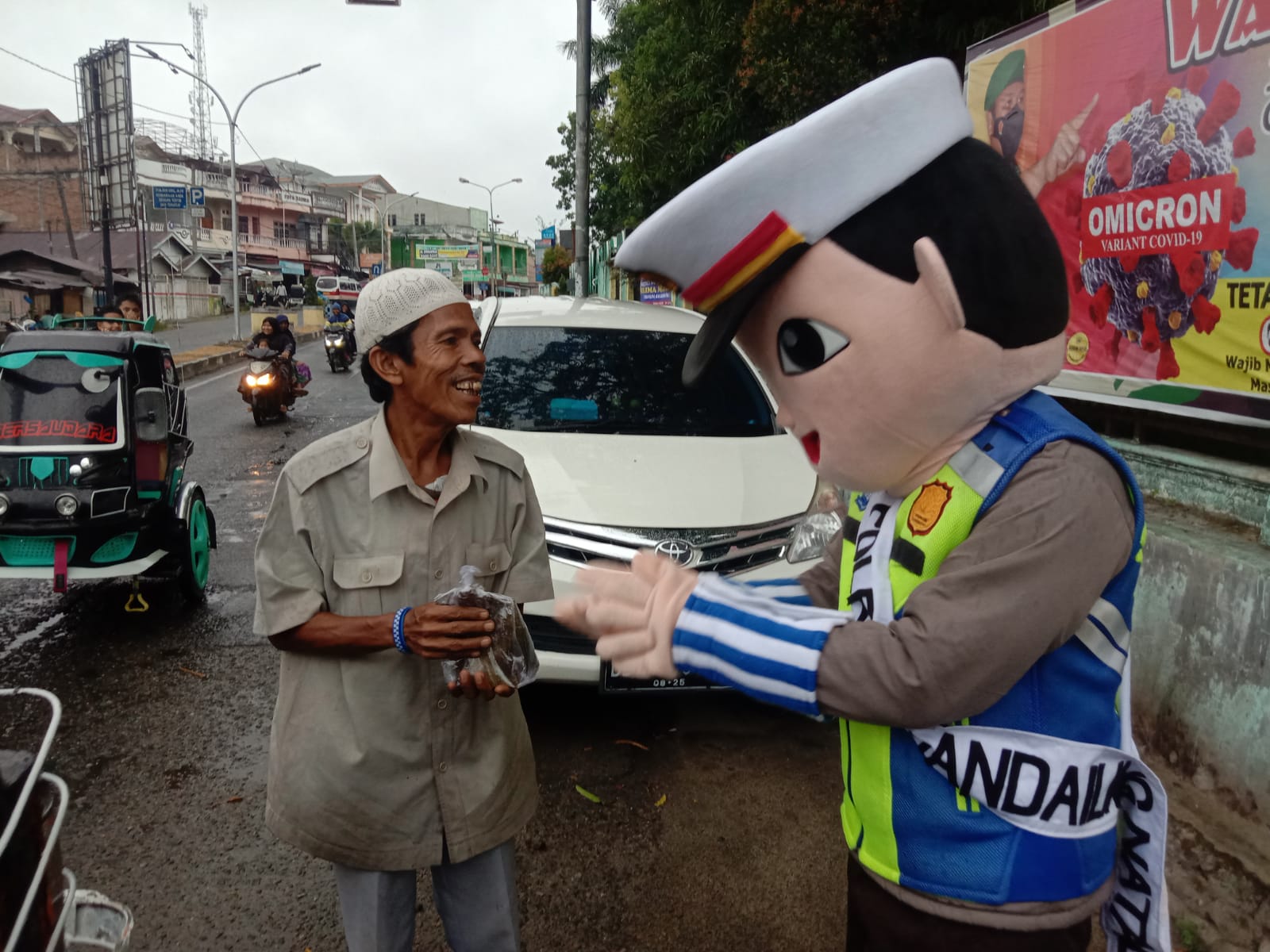 Satlantas Polres Madina Berbagi di Ramadhan 1443 H