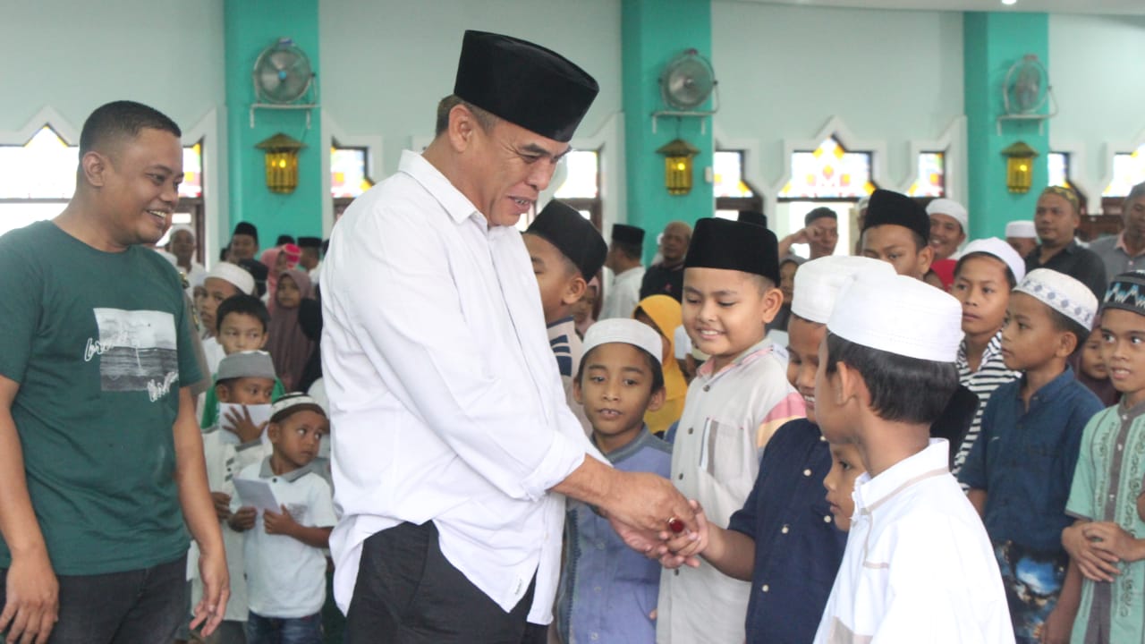 5.000 Anak Yatim Disantuni di Mandailing Natal