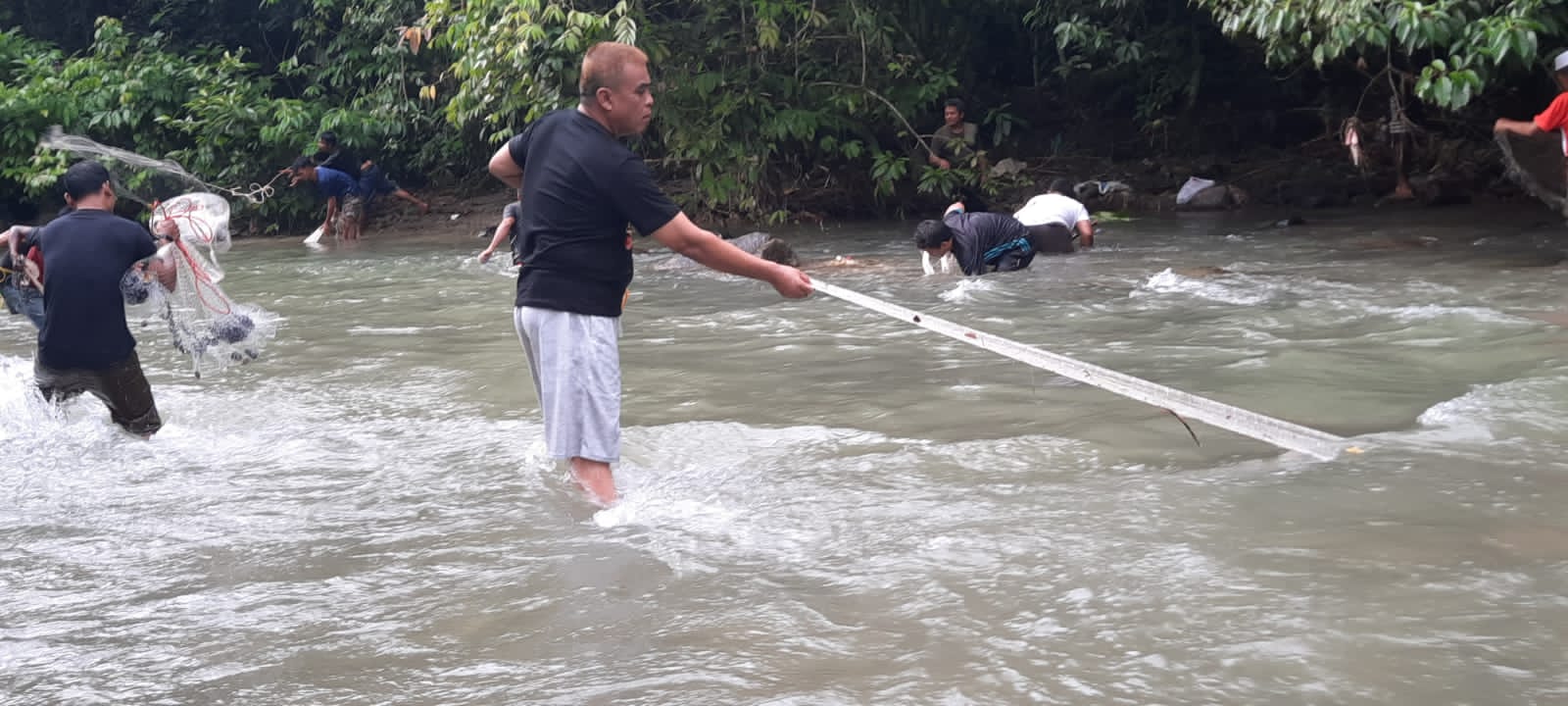 Bupati Madina Hadiri Pembukaan Lubuk Larangan Parmompang