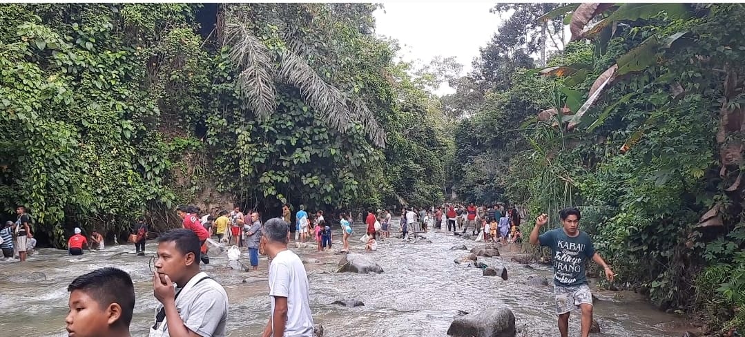 Lubuk Larangan Desa Parmompang Untuk Anak Yatim dan Mesjid