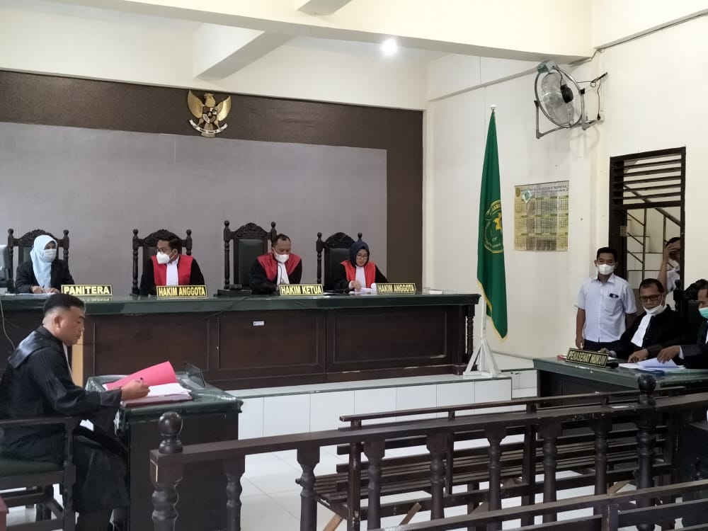 Sidang Pertama, 4 Tersangka Pengeroyok Wartawan Madina Tanpa Keberatan.