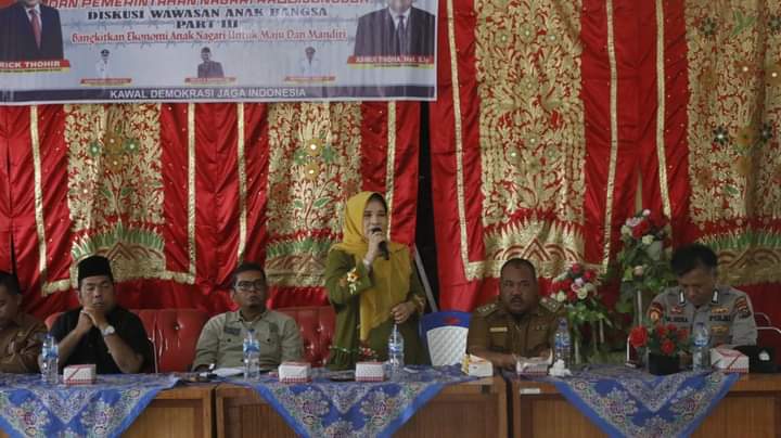 Diskusi Wawasan Anak Bangsa, Ketua Tim Penggerak PKK Pasbar, Bahas Peran Anak Membangkitkan Perekonomian