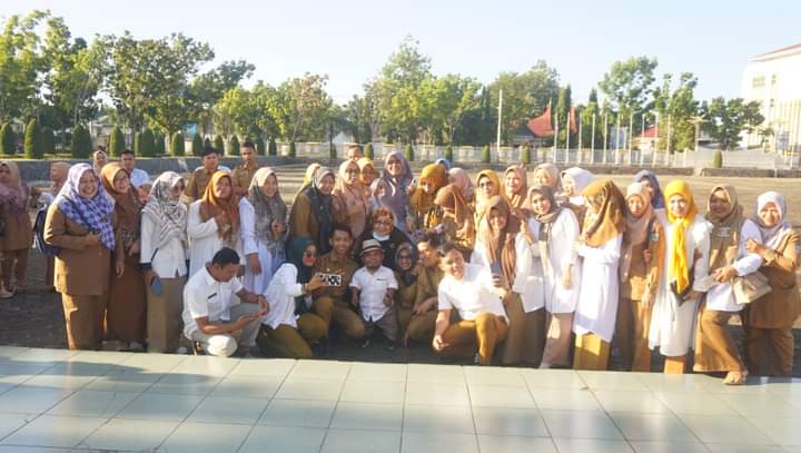 Heboh! Kantor Bupati Pasbar Kedatangan Ucok Baba