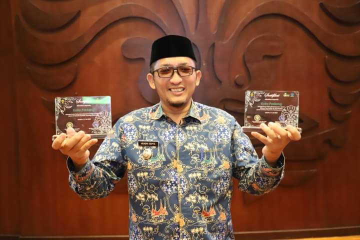 Terima Anugerah UI GreenCityMetric 2022, Wako Hendri Septa: Penghargaan Ini Buat Warga Padang!
