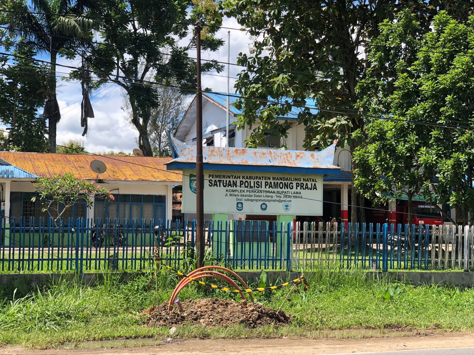 Soal Izin Aktivitas ” Satpol PP Madina Mandul “