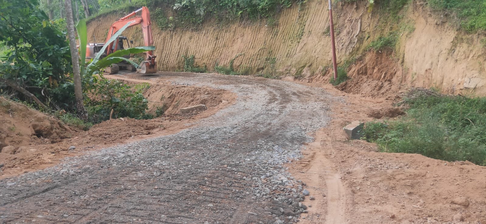 Jalan Ke – Desa Aek Mata Kec.Panyabungan Tidak Berlumpur Lagi