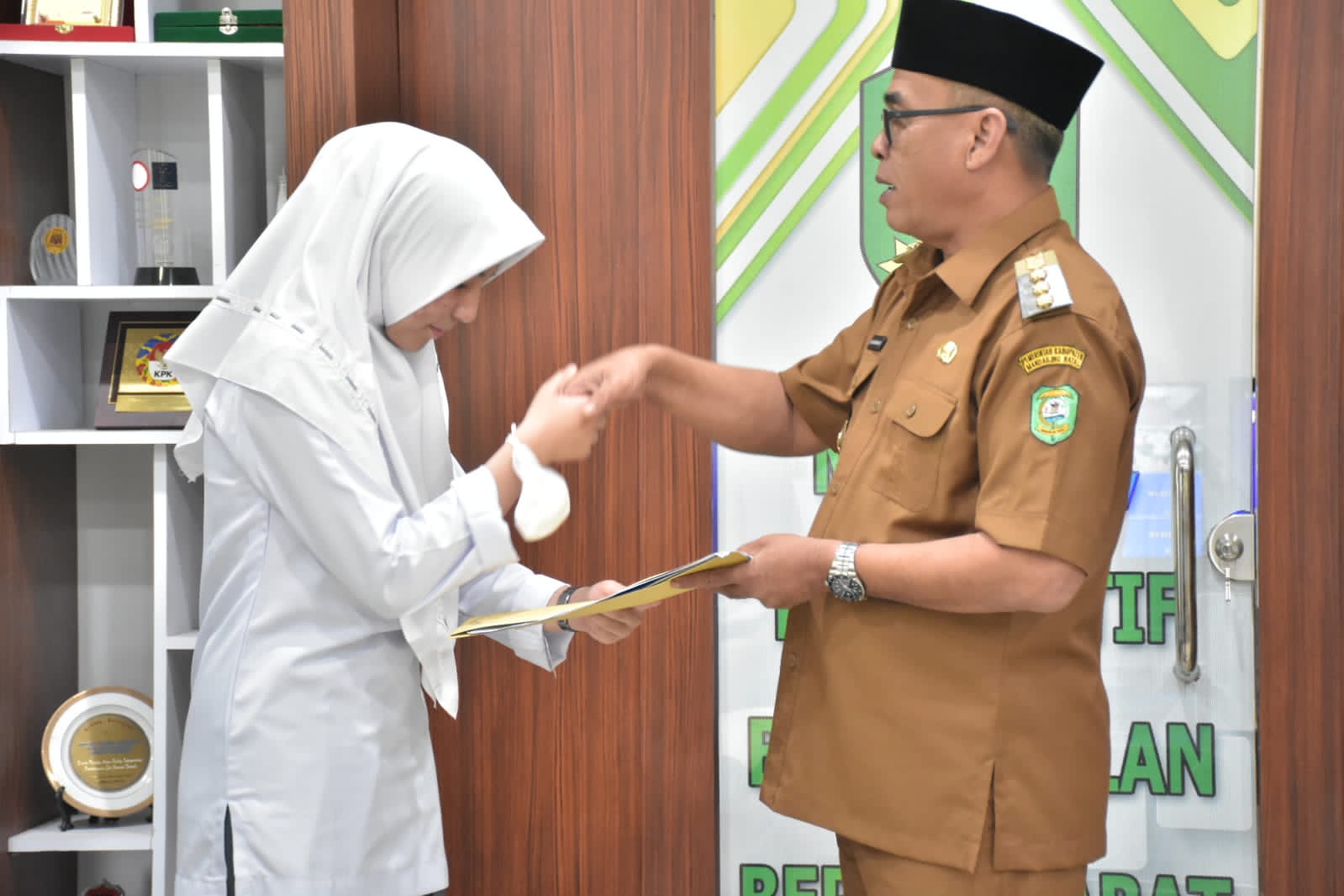 Bupati : Jaga Kesehatan, Calon Paskibraka Nasional Kunjungi Bupati/Wakil Bupati Madina