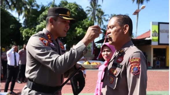 Personil Lahir Juni, Kapolres Madina Rayakan HUT Bersama