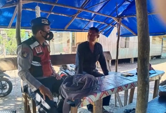 Bhabinkamtibmas Polsek Natal Ajak Warga Waspada Dengan Pencuri