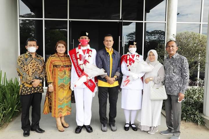 Wagubsu Terima 2 Paskibaraka Asal Sumatera Utara