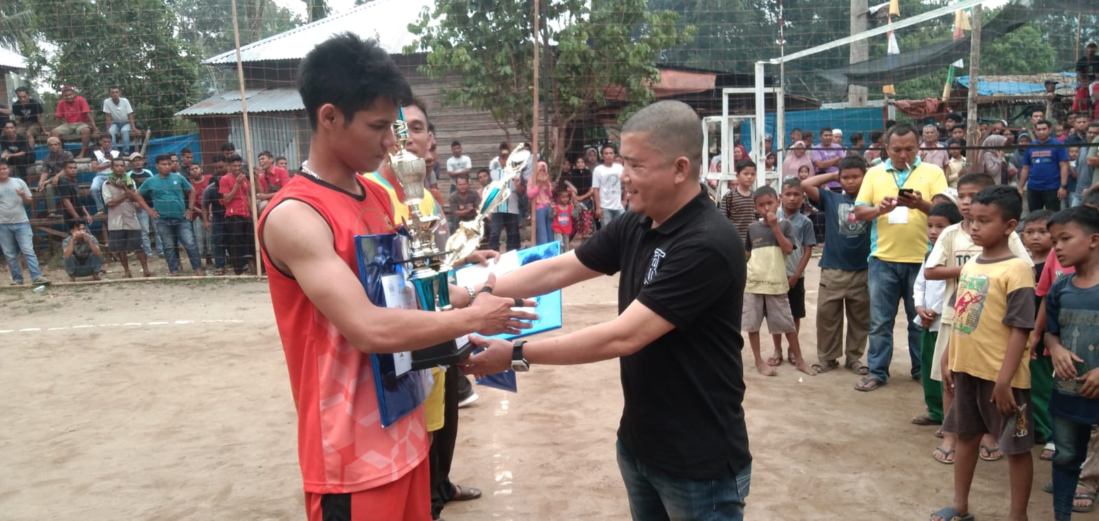 Rasela Kotanopan Boyong Piala Siara Cup