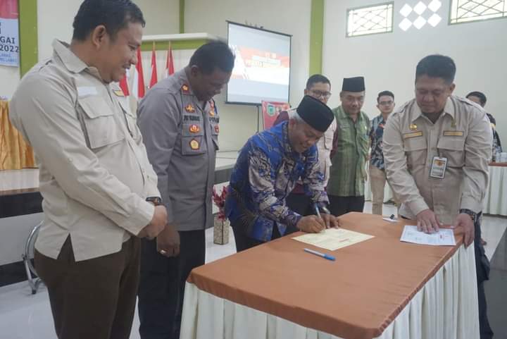 Bupati Padang Lawas : Jangan Diam, Laporkan Kalau Ada Pungli