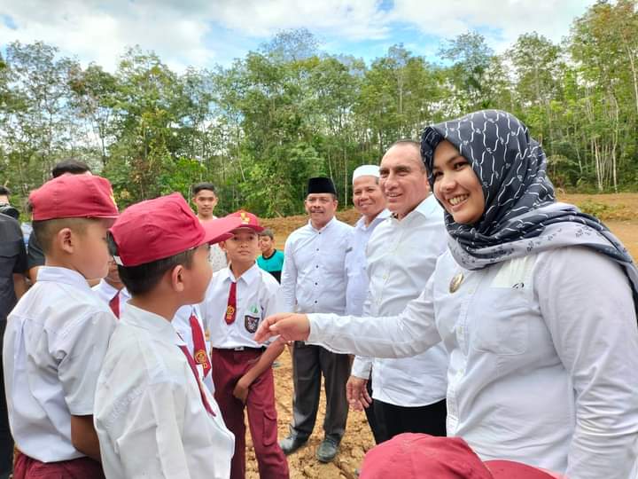 Gubsu di Madina (1), Tambang Emas dan Kemiskinan