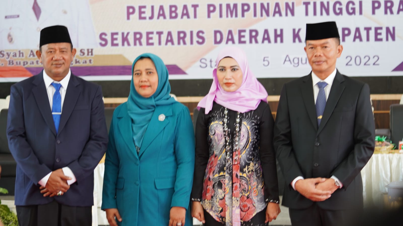 Syah Afandin Terima Penghargaan Nasional ‘Dewi Sartika Award’