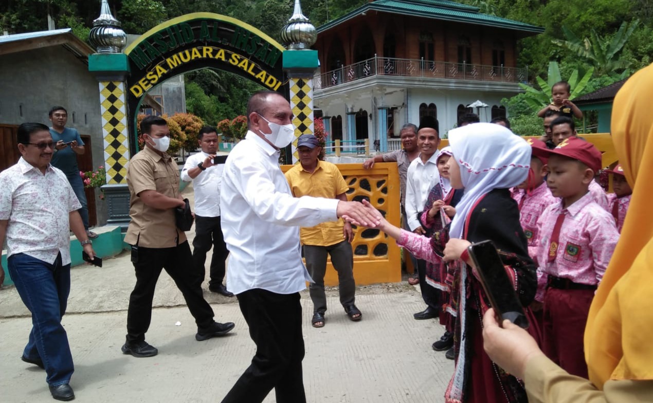 SD Negeri 235 Patahajang Ngak Dibangun, Siswa Cegat Gubernur Sumut