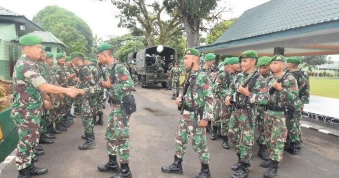 Jumat Sore Satgas Pamtas RI- PNG Disambut di Asmil Kipan B Mangga Dua