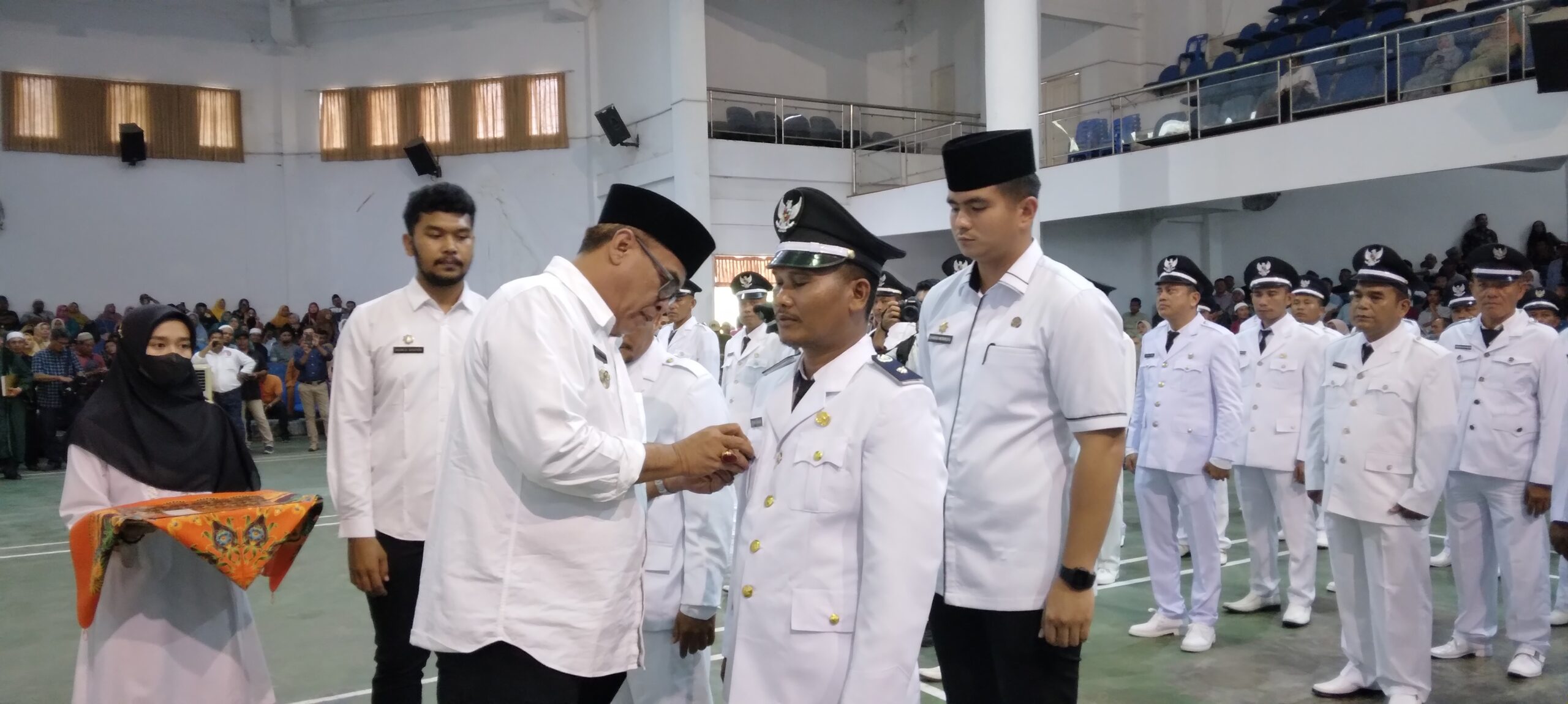 Bupati Madina Lantik 62 Kades di Gedung Serbaguna H.Amru Daulay.SH.