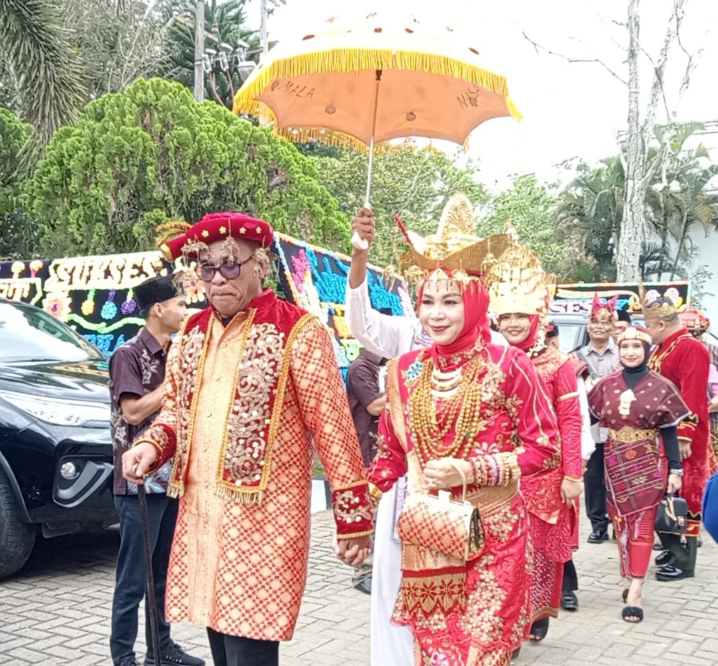 Paripurna HUT Ke – 24 Madina Digedung Serbaguna H.Amru Helmy Daulay,SH