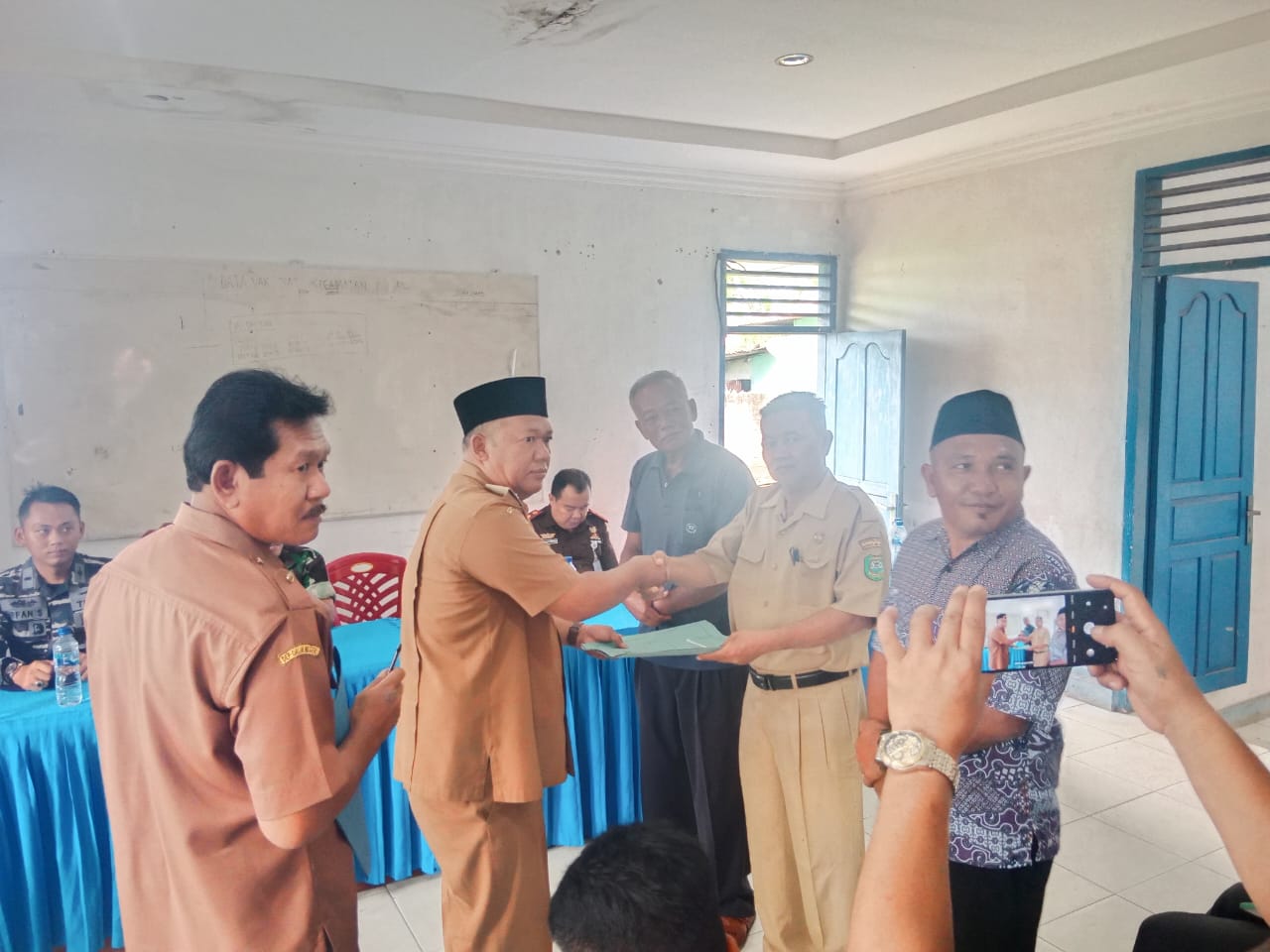 Camat Pimpin Sertijab 19 Orang Pj.Kades Kec.Natal