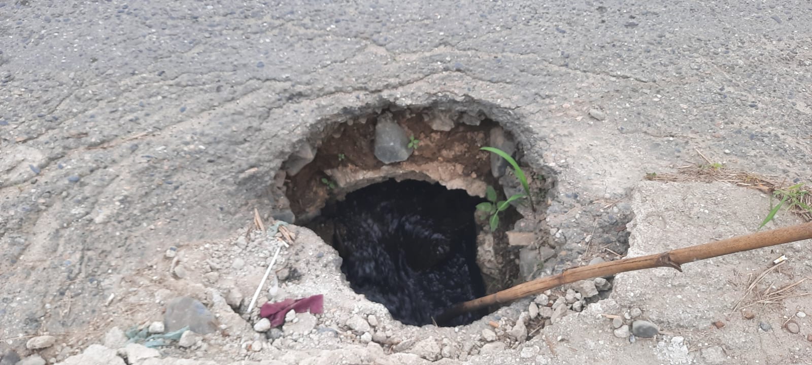 Adianjior – Hutabargot Lobang Mengancam Pengguna Jalan