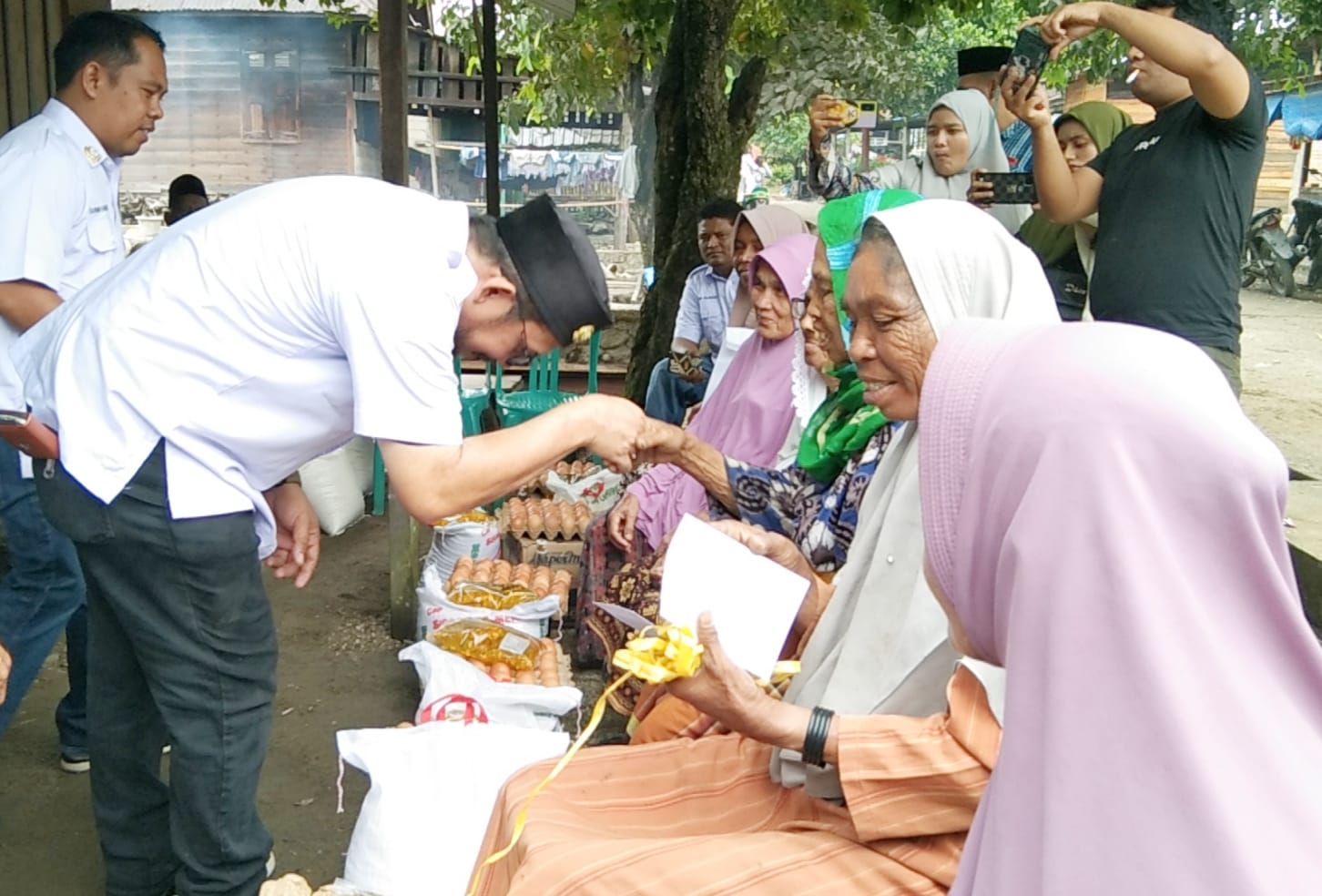 Jangan Pernah Bosan SMSI Madina Membantu Kami