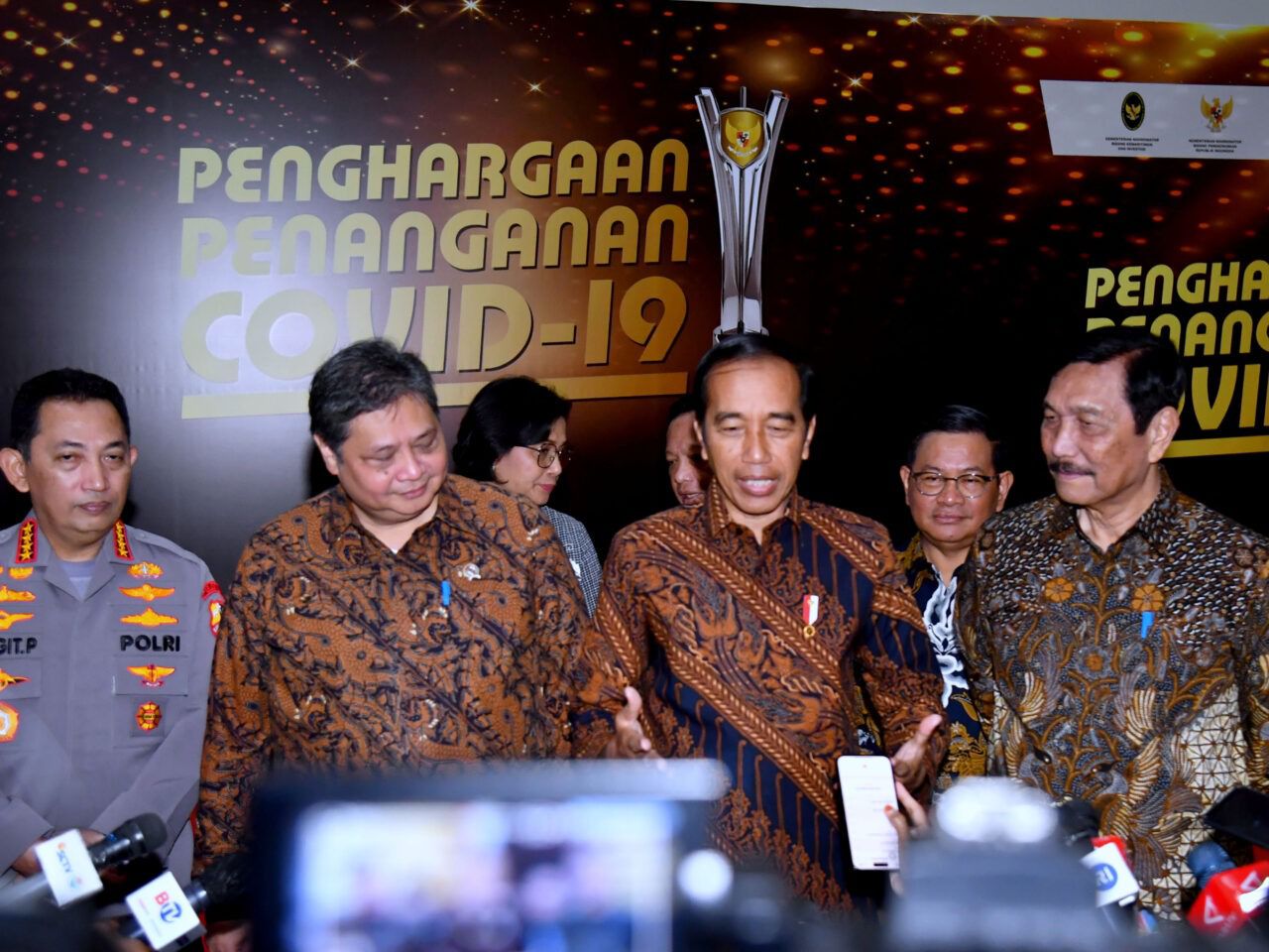 Terdepan Penanganan Covid-19, Holding BUMN Farmasi Raih PPKM Award 2023