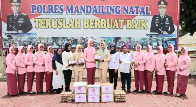 Sambut HUT Ke – 43 Kemala Bhayangkari Cab.Madina Gelar Bansos