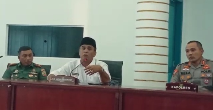 Bupati Madina : Jangan Plintir Berita Singkuang 1 ” Berimbang Lah “, Wartawan : Informasi Tersumbat