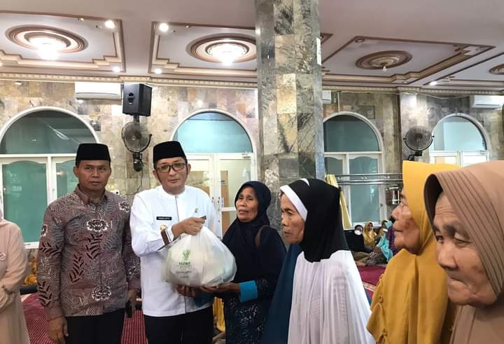 Di Nanggalo, Giliran 405 Mustahik Dapat Sembako