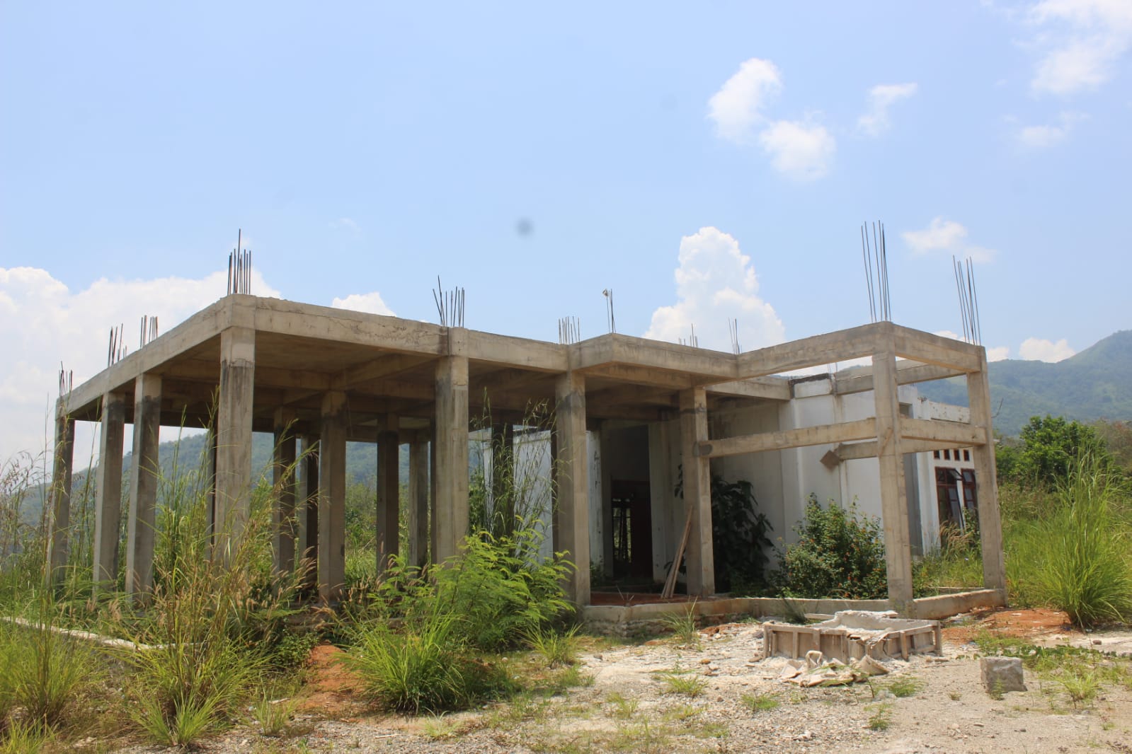 Plt.Kadis PUPR ” Bungkam ” Bangunan Markas PMI Madina Rp 600 Juta Belum Selesai