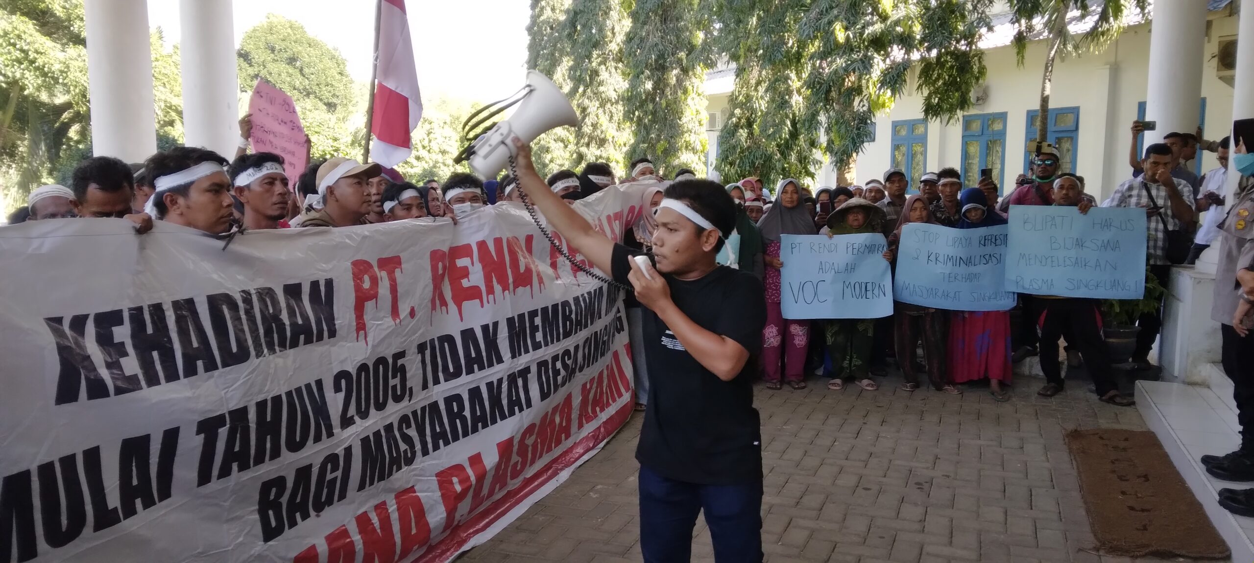 Liputan Khusus Aksi Demo Warga Singkuang 1 di DPRD Mandailing Natal