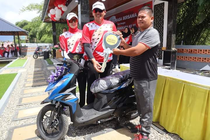 Semarak HUT Bhayangkara Ke 77 Tahun, Polres Madina Bagi-bagi Sepeda Motor