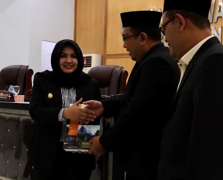 Soal LPJ APBD TA 2022,Wakil Bupati Madina Jawab Pandangan Fraksi