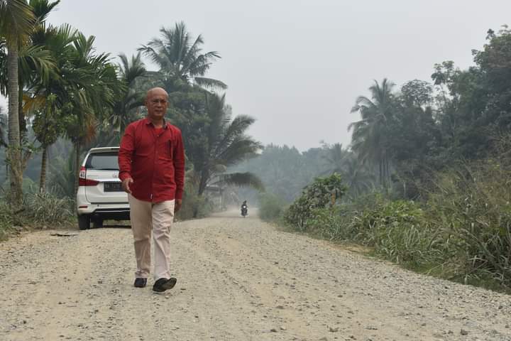 Kadis Pertanian Madina Tegur Kontrakror ” Itu Baru Benar Kepala Dinas “