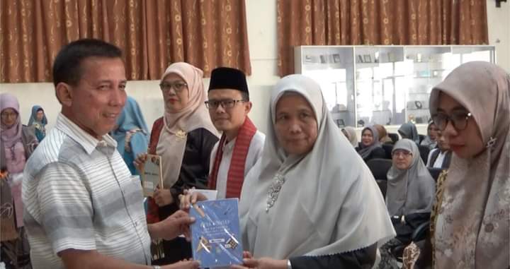Produktifnya Guru di Padang, 354 Buku Diluncurkan