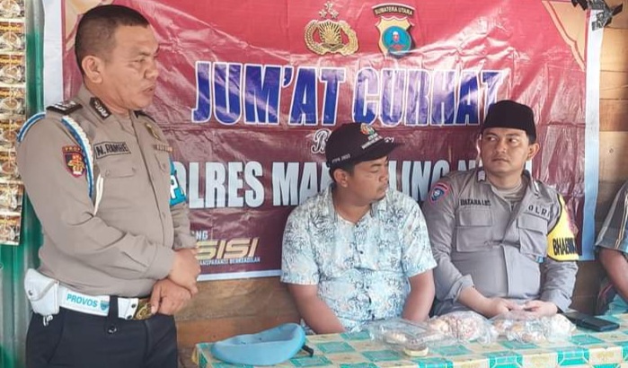 Bhabinkamtibmas Polres Madina Jum’at Cuhat di Desa Huta Bargot Dolok