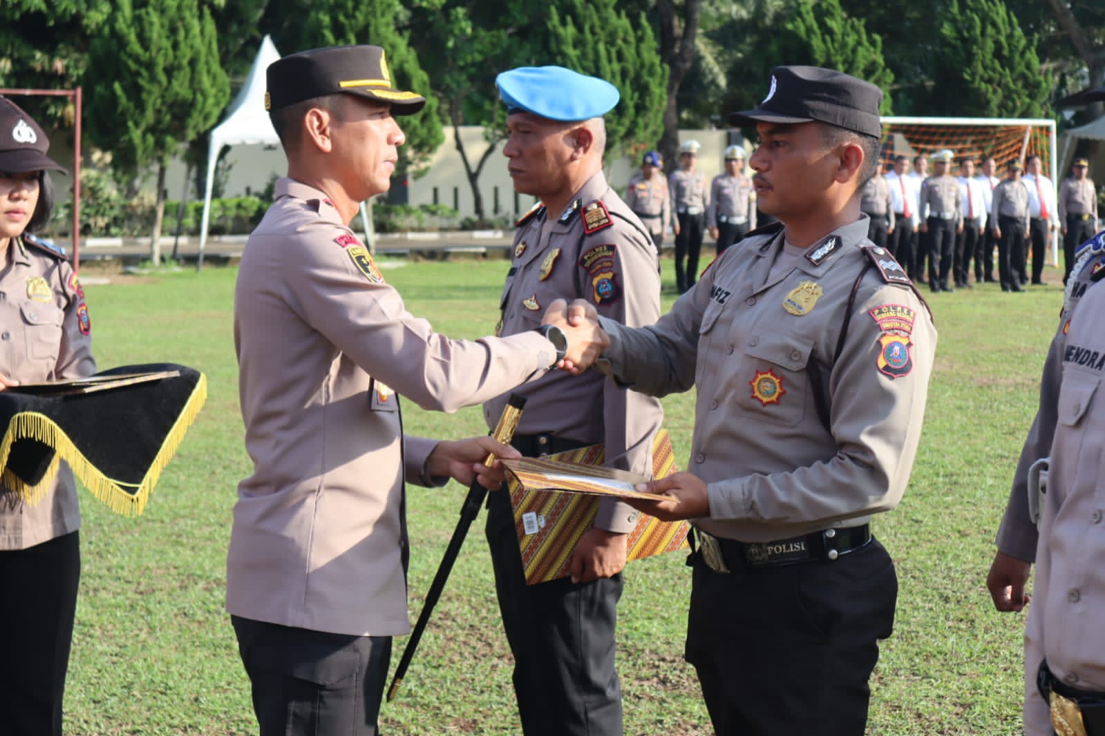 6 Orang Personil Polres Serdang Bedagai Terima Penghargaan.