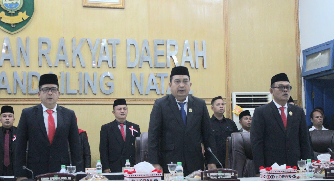 Paripurna Istimewa Mendengarkan Pidato Kenegaraan di DPRD Madina Diawali Pembacaan Ayat Suci Alqur’an