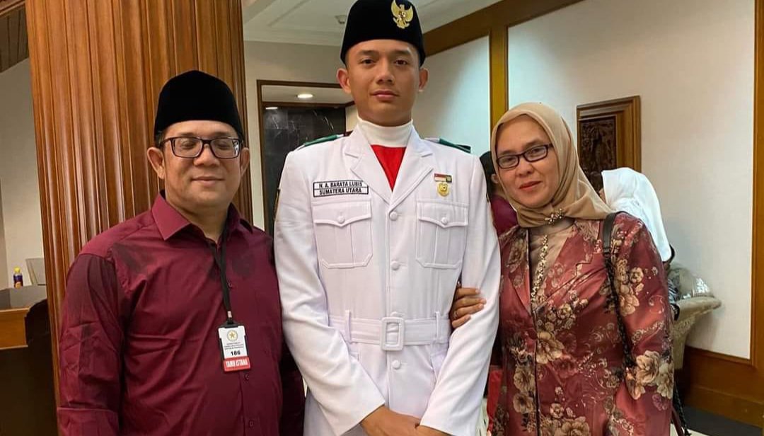 Iskandar Hasibuan : Saya Bangga, Putra Ketua SMSI Madina Tembus Istana Presiden Tahun 2023